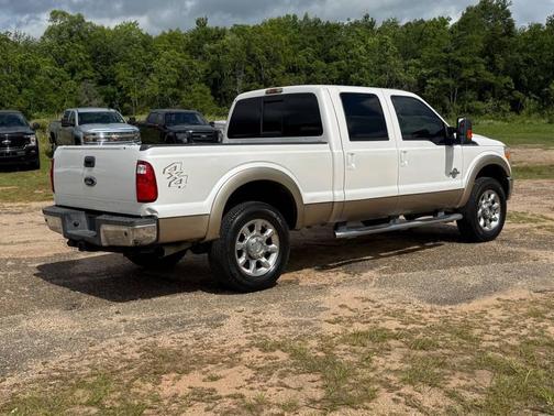 White 2011 Ford F-250 Lariat