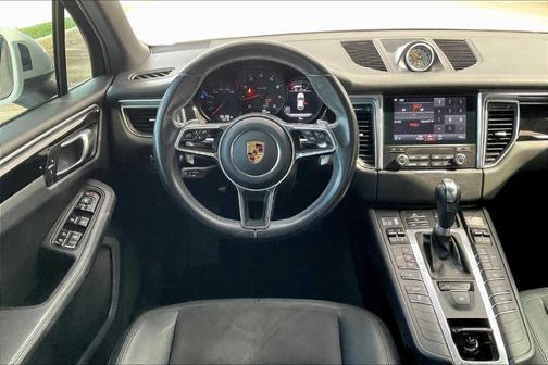 2017 Porsche Macan Base