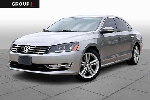 2014 Volkswagen Passat Auto SEL Premium