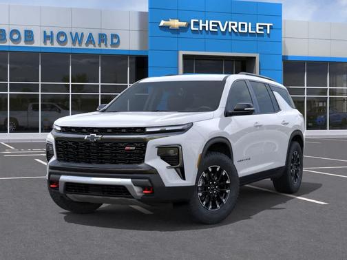 Polar White Tricoat 2026 Chevrolet Traverse AWD Z71