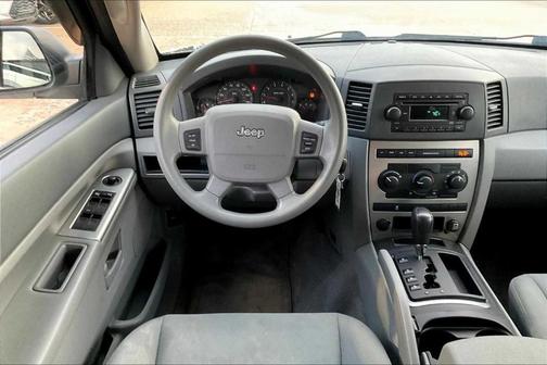 2005 Jeep Grand Cherokee Laredo