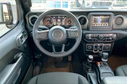 2023 Jeep Gladiator Sport