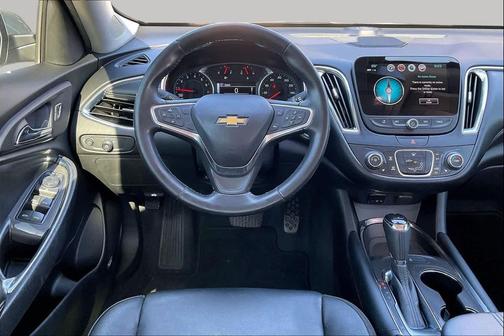 Pepperdust Metallic 2018 Chevrolet Malibu LT
