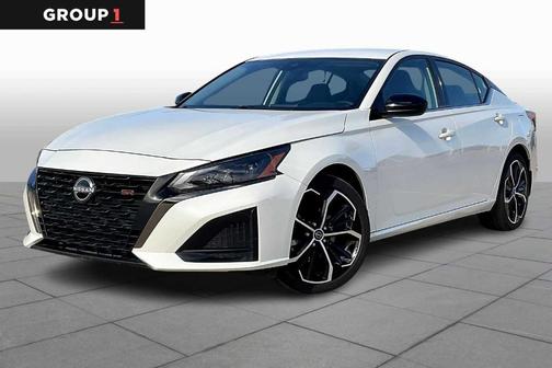 2025 Nissan Altima SR