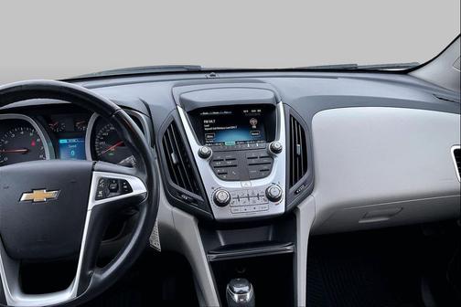 Summit White 2017 Chevrolet Equinox 1LT