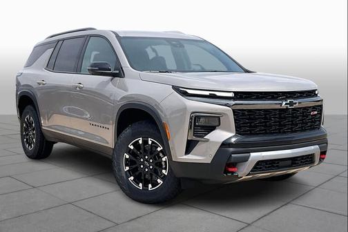 Sandstone Gray 2026 Chevrolet Traverse AWD Z71