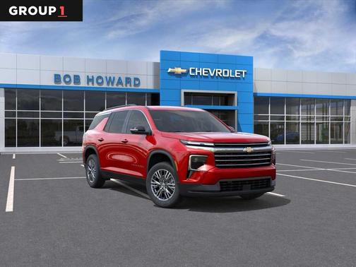 Radiant Red Tintcoat 2026 Chevrolet Traverse LT