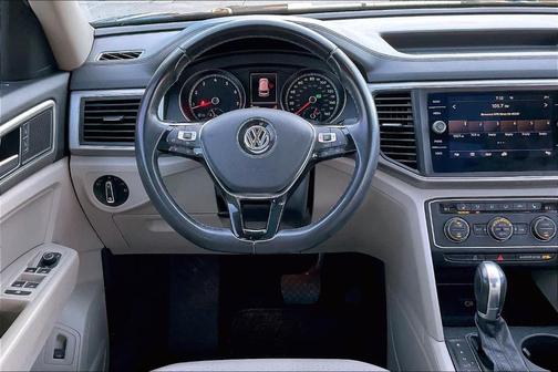 2019 Volkswagen Atlas 3.6L SE w/Technology
