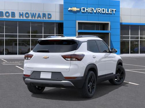 Summit White 2026 Chevrolet Trailblazer LT