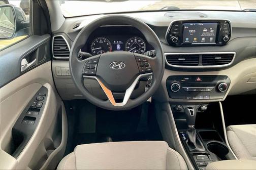 2020 Hyundai TUCSON SE