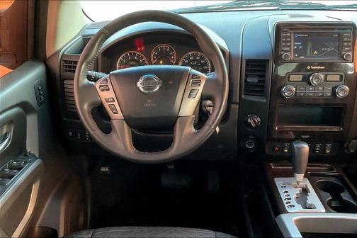 2015 Nissan Titan SL