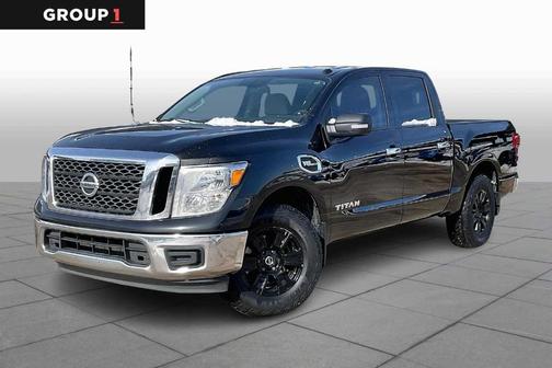 2017 Nissan Titan SV