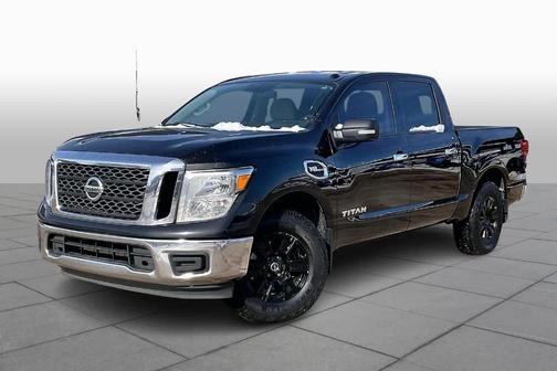 2017 Nissan Titan SV