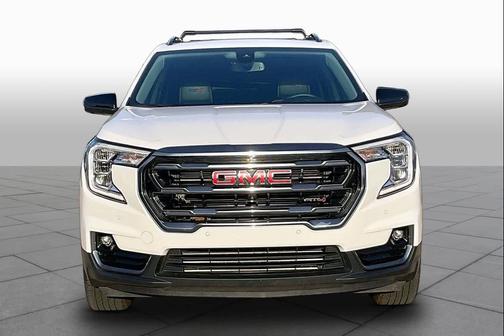Summit White 2024 GMC Terrain AT4