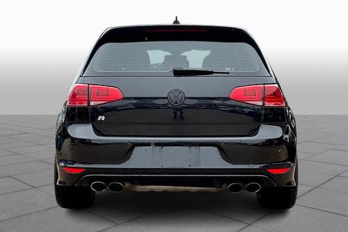 2017 Volkswagen Golf R 4-Door