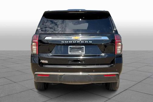 2023 Chevrolet Suburban LS