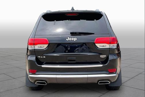 Diamond Black Crystal Pearlcoat 2017 Jeep Grand Cherokee Summit
