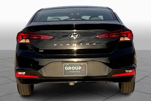 2020 Hyundai ELANTRA SE