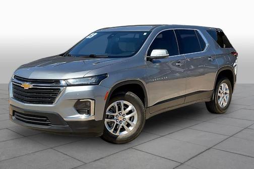Sterling Gray Metallic 2023 Chevrolet Traverse LS