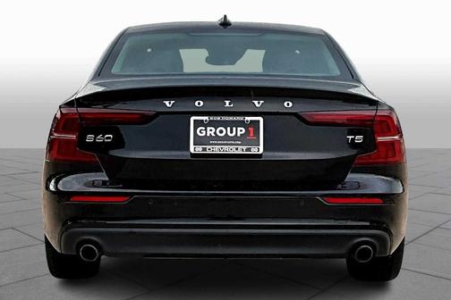 2020 Volvo S60 T5 Momentum