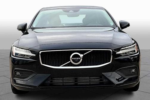 2020 Volvo S60 T5 Momentum