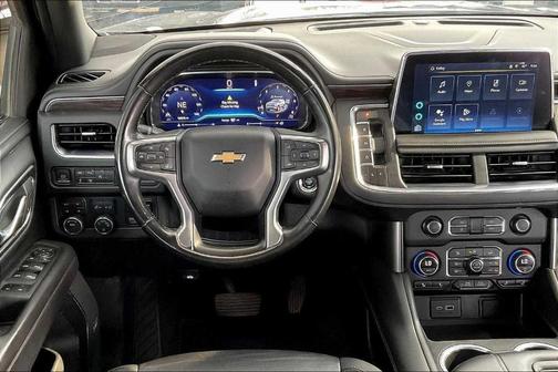 2023 Chevrolet Suburban LT