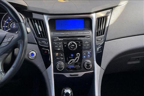 2011 Hyundai SONATA Limited