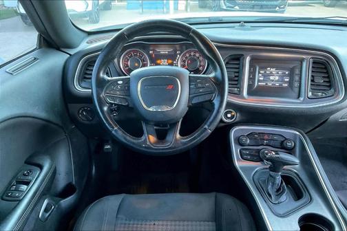 2015 Dodge Challenger SXT