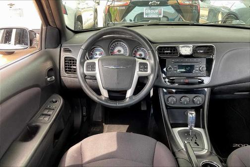 2013 Chrysler 200 Touring