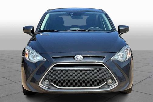 2020 Toyota Yaris Sedan LE