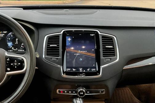 2019 Volvo XC90 T6 Momentum