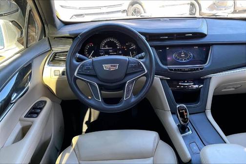 2017 Cadillac XT5 Base