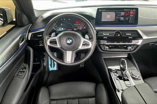 2022 BMW 530 i
