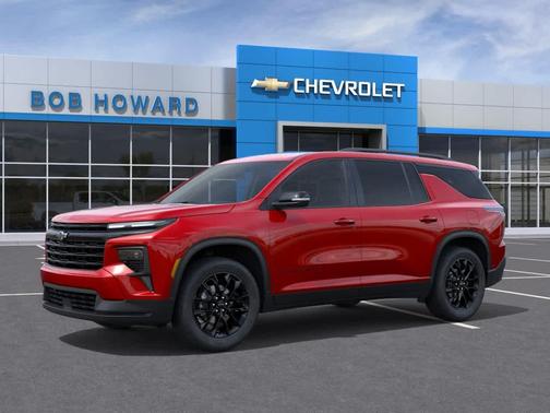 Radiant Red Tintcoat 2026 Chevrolet Traverse LT