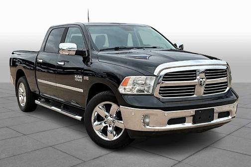 2016 RAM 1500 SLT
