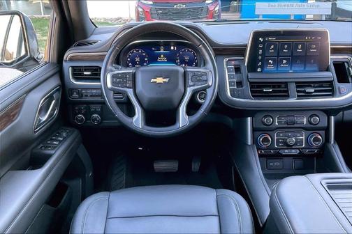 2023 Chevrolet Suburban LT