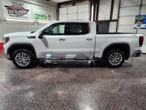 WHITE 2019 GMC Sierra 1500 SLT