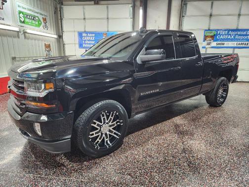 BLACK 2017 Chevrolet Silverado 1500 2LT
