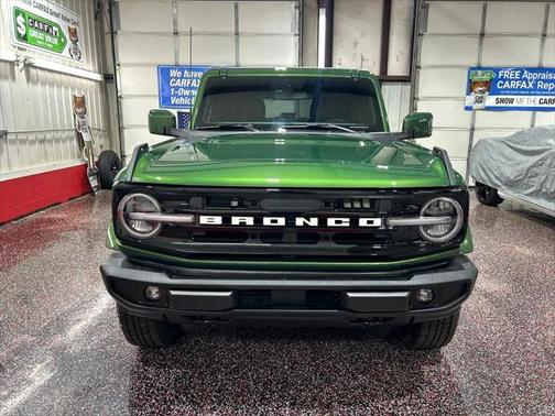 2024 Ford Bronco Outer Banks