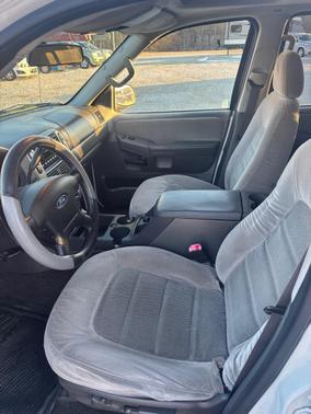 2005 Ford Explorer XLT