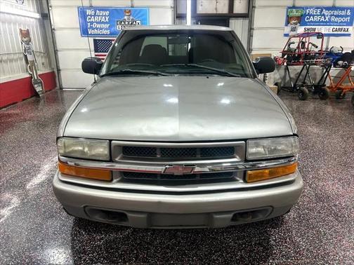 2004 Chevrolet S-10 Base