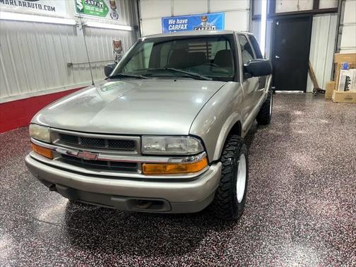 2004 Chevrolet S-10 Base