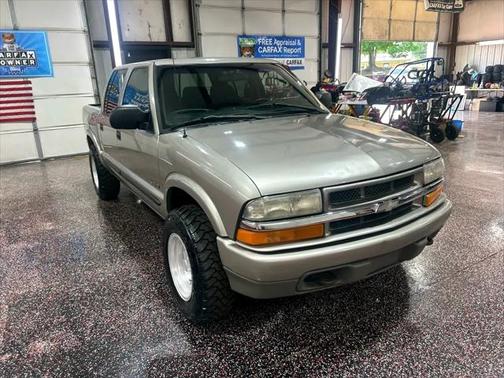 2004 Chevrolet S-10 Base