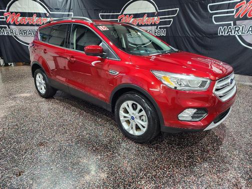 MAROON 2018 Ford Escape SEL