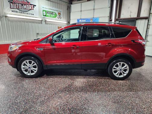 MAROON 2018 Ford Escape SEL