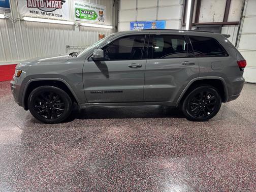 2021 Jeep Grand Cherokee Laredo