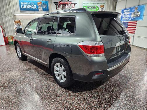 Cypress Pearl 2013 Toyota Highlander SE
