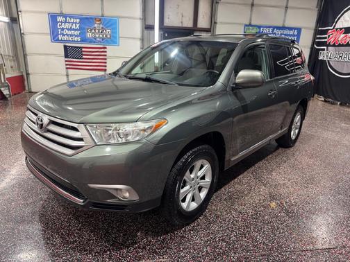 Cypress Pearl 2013 Toyota Highlander SE