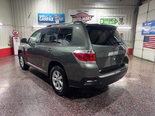 Cypress Pearl 2013 Toyota Highlander SE
