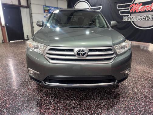 Cypress Pearl 2013 Toyota Highlander SE